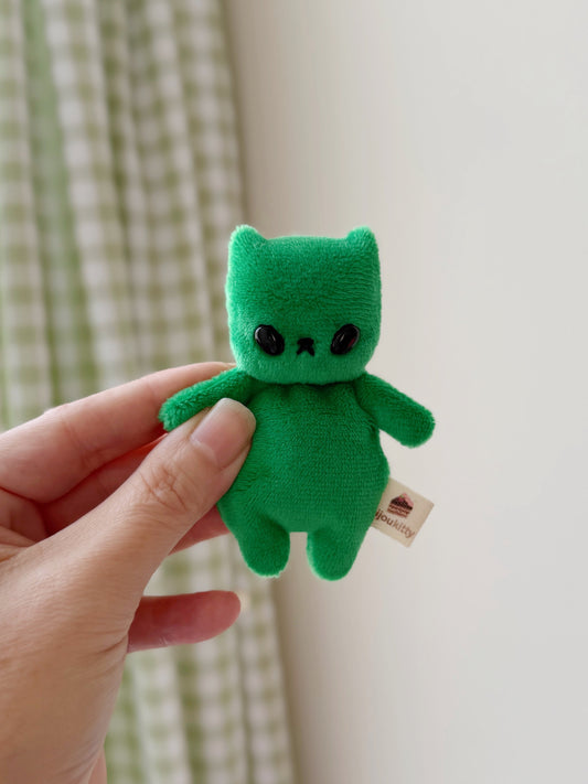 Tiny Cake Pop Alien Kitty Visitor