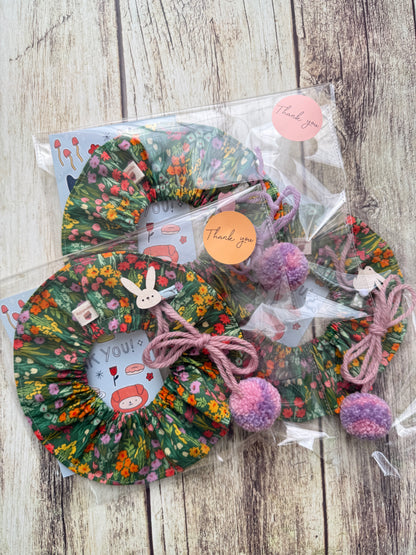 Spring Flowers Deluxe Accessory Packet